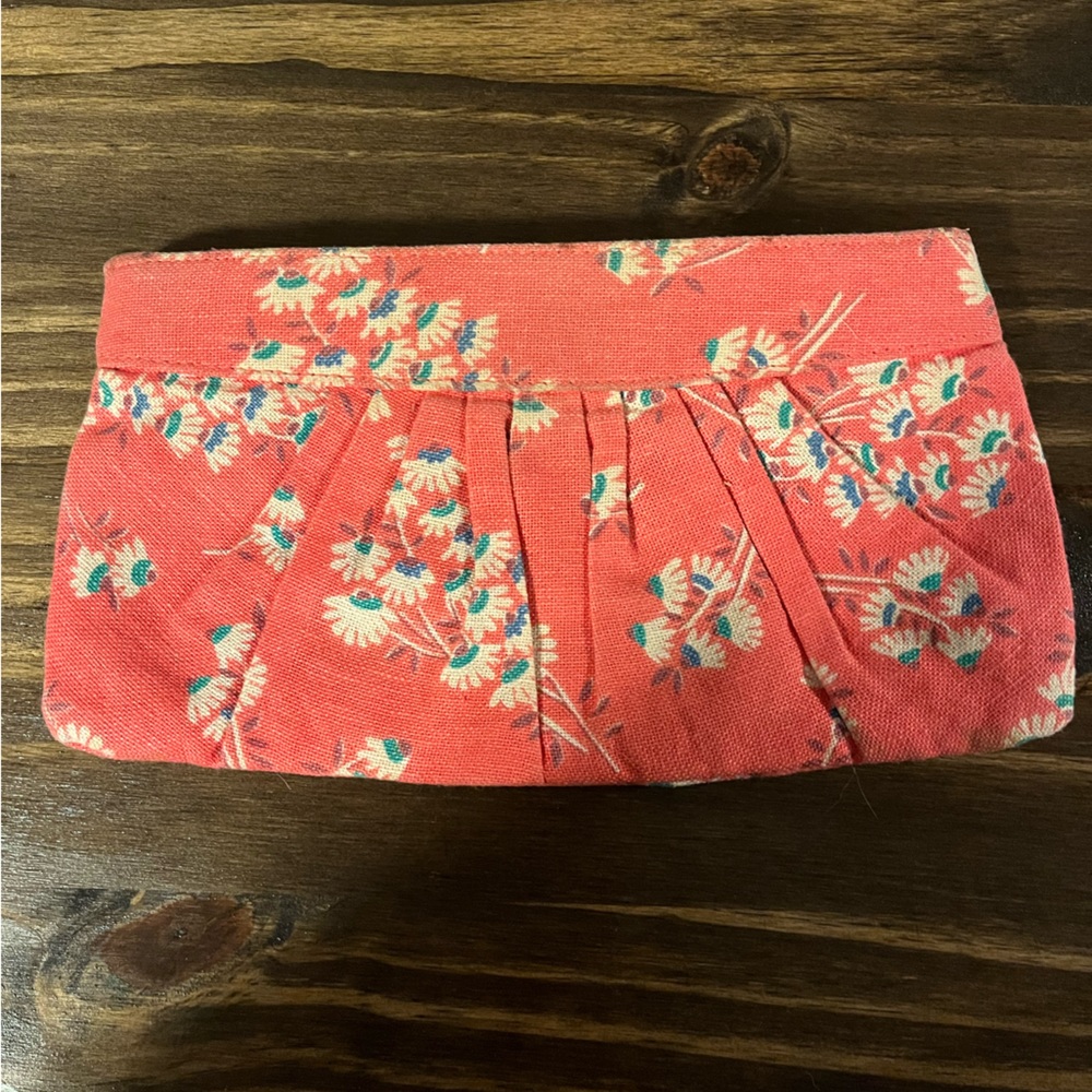 Red Floral Clutch Purse (White Green Blue Flowers)
